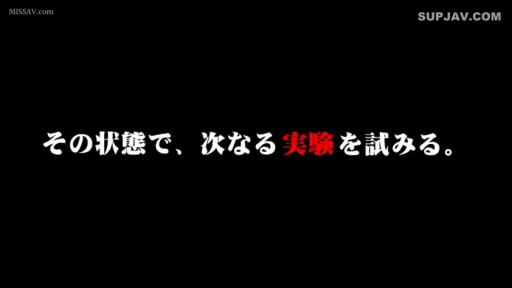 坐姿 · 专注 · 背心 · 房间 · POV · 观看 · 屏幕特写 · 电视