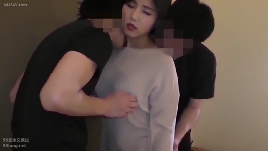 Indoor · 揉乳 · Stand · Enjoy · Half-body · 3P · 灰色长袖