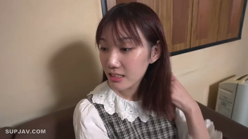 室内 · 全裸 · 闭眼 · 按摩棒 · 阴部特写 · 开腿 · 有阴毛 · 按摩器刺激阴部