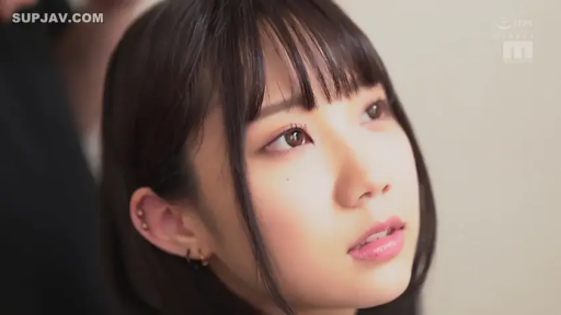 Indoor · Face · Tilt head back · Everyday clothes · 亚洲人 · Slightly open mouth · Static