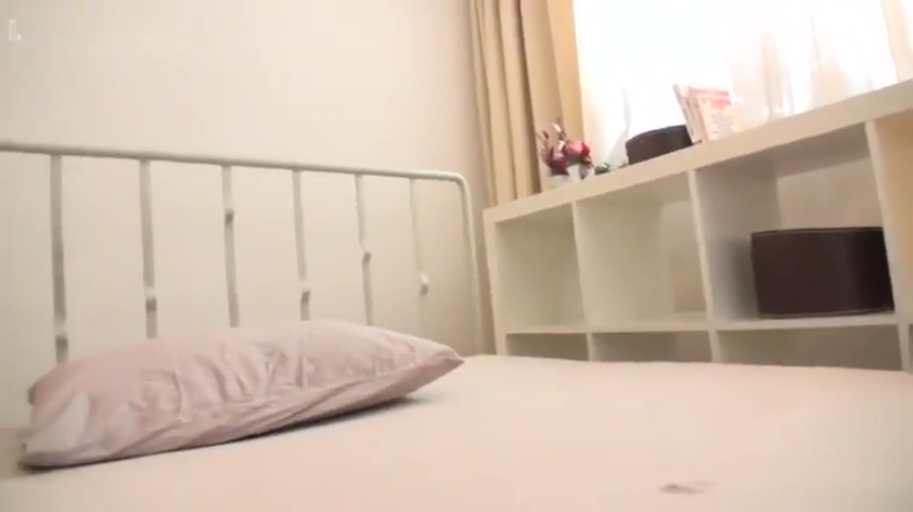 性交 · 卧室 · 中景 · 传教士式 · 情趣内衣 · 欢愉 · 床上用品 · 三人行