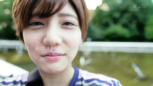 面部 · 站立 · 微笑 · 对视 · 条纹衫 · 户外 · POV · 包带