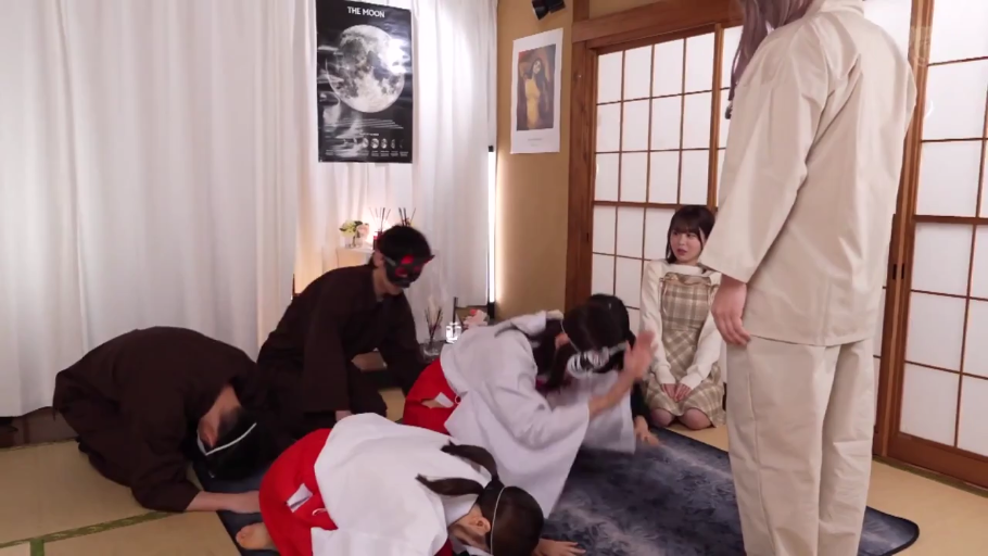 和室 · 全景 · 巫女服 · 土下座