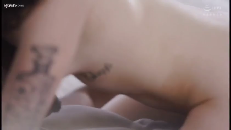 Indoor · sexual intercourse · Fully nude · 床垫 · 跪爬 · Tattoo · Body parts