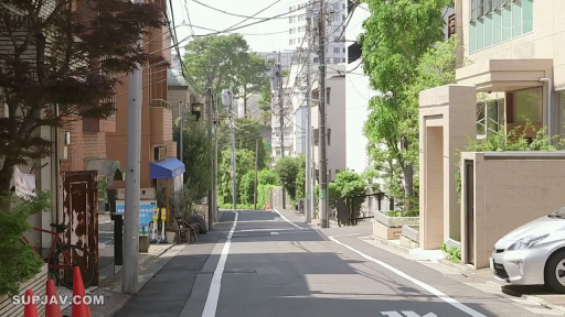 Conversation · Serious · Kitchen · 日常 · 对坐 · Apron · 厨具