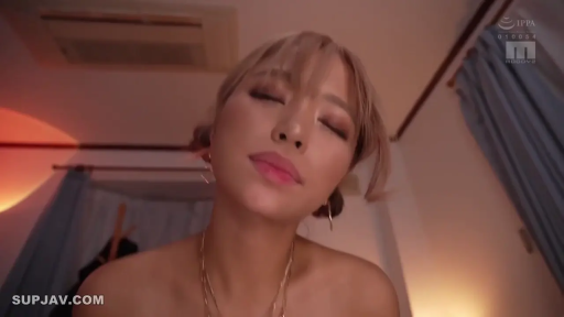 室內 · 性交 · 胸部 · 全裸 · 迷離 · 项链 · POV视角 · 跨坐