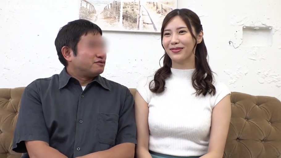室内 · 愉悦 · 仰卧开腿 · 私处特写 · 成人内容 · 内裤 · 抚摸