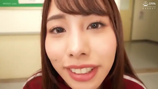 全身 · 教室 · 专注 · 性行为 · 半裸 · 跨坐 · 课桌椅 · 男伴