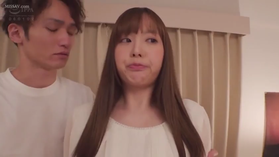 室内 · 面部特写 · 白色雪纺衫 · 从后拥抱