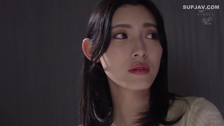 性交 · 全裸 · 卧室 · 枕头 · 沉醉 · 男上位