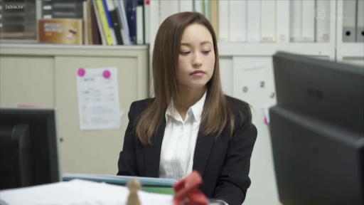 坐姿 · 严肃 · 办公室 · 全景 · 电脑 · 多人 · 办公 · 职业正装