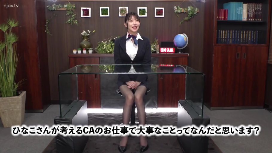 全身 · 骑乘位 · 性交 · 卧室 · 迷离 · 性行为 · 黑色短裙 · 被褥