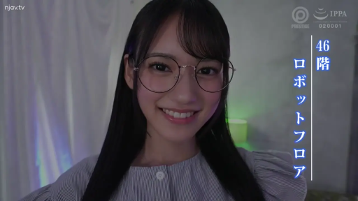 室内 · 脸部特写 · 条纹衬衫 · 正面 · 文静 · 甜美笑容 · 录制视频 · 圆框眼镜