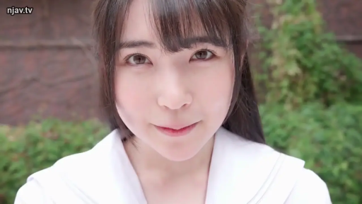 全身 · 白色露肩装 · 走廊 · 露点 · 性交行为 · 开腿坐姿 · 长椅 · 迷茫
