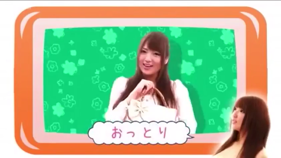 微笑 · 半身 · 白色上衣 · 手提包 · 日系 · 录制 · 正面 · 影棚