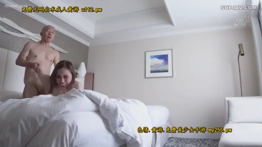 sexual intercourse · Fully nude · Bedroom · 后入式 · bed · Pain · 老少配