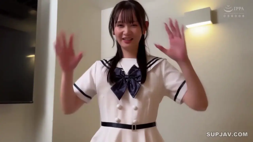 室内 · 站立 · 展示 · 制服 · 水手服 · 局部特写