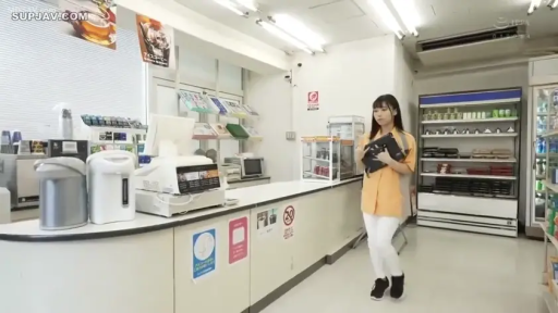 胸部 · 卧室 · 迷离 · 枕头 · 仰卧 · 成人内容 · 抚摸 · 紫色胸罩