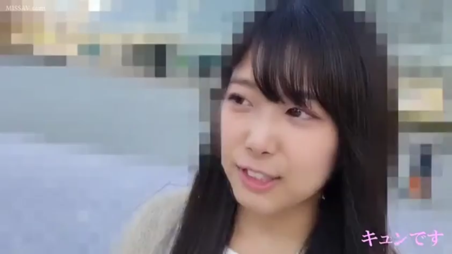 屋外 · 毛衣 · 頭部