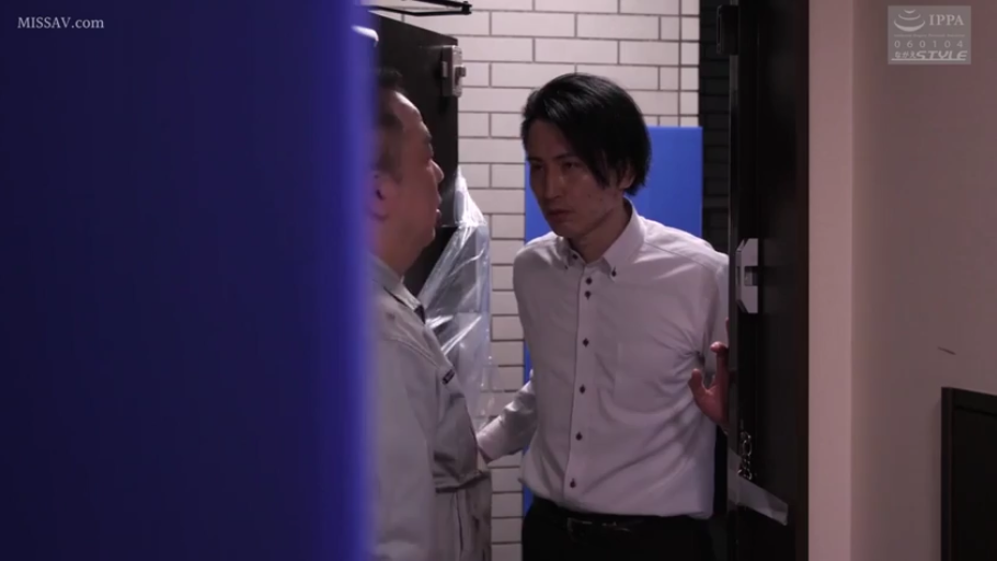 室内 · 第一视角 · 胸部特写 · 站立 · 揉胸 · 露肩装