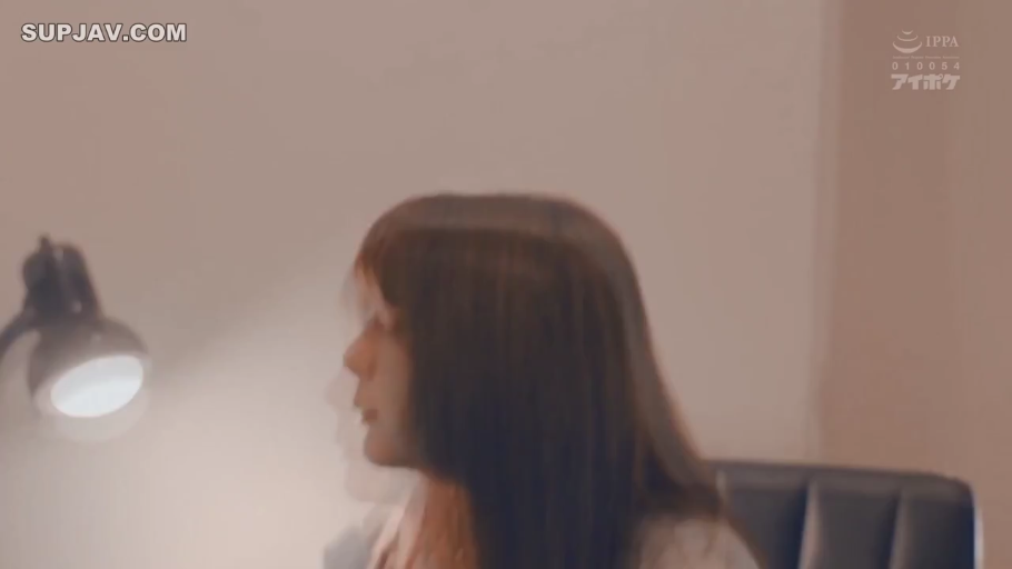 面部 · 第一视角 · 口交 · 迷离 · 酒店房间 · 跪姿 · 茶几 · 裸体
