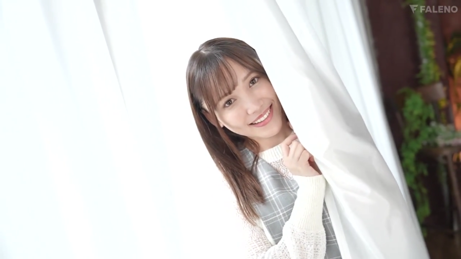 坐姿 · 投入 · 卧室 · 全景 · 床 · 亲吻 · 便服 · 情侣