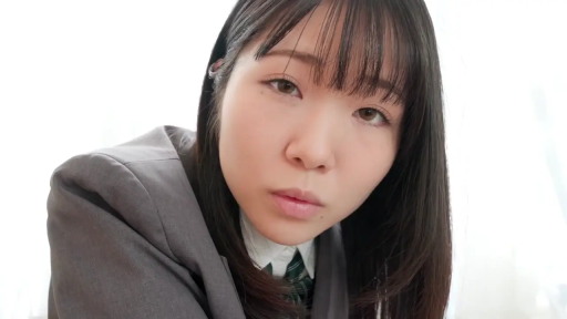 室内 · 顔部のクローズアップ · 西装制服