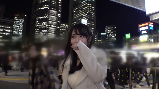 露乳 · 陶醉 · 紫色胸罩 · 沙发 · 客厅 · 仰卧 · 亲吻乳房