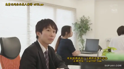 全景 · 欢愉 · 开腿仰卧 · 灰色沙发 · 全裸露点 · 粉色过膝靴 · 交欢