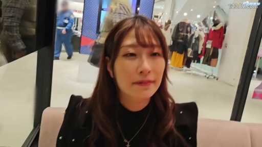 性行为 · 中景 · POV视角 · 跨坐 · 兴奋 · 体操服 · 饮料货架 · 便利店货仓