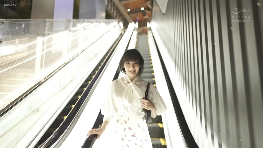 坐姿 · 全景 · 连裤袜 · 呆滞 · 捆绑 · BDSM · 绳索 · 地下室