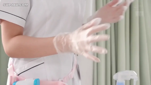 Indoor · 护士服 · Standing Posture · 手部特写 · 喷雾瓶 · 透明手套 · 穿戴手套