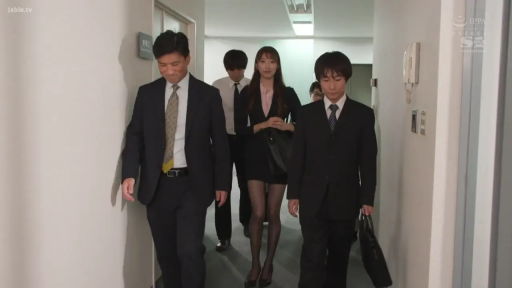 全景 · 自然 · 职业装 · 走廊 · 行走 · 职场 · 同行 · 公文包