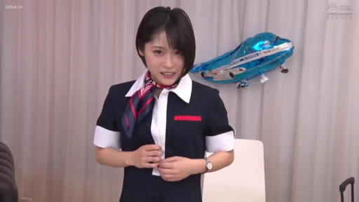 室内 · 站姿 · 微笑 · 半身 · 短发 · 气球 · 解衣 · 空姐制服