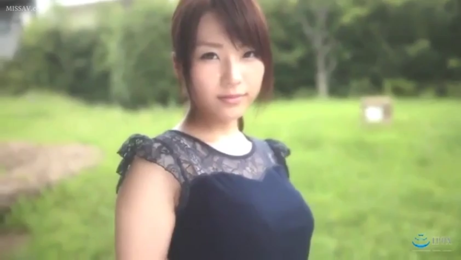 性交 · 卧室 · 仰卧开腿 · 马赛克 · 享受 · 黑色带子 · 下体特写