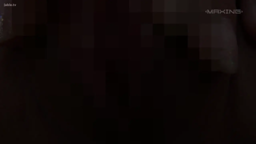 室内 · 马赛克 · 面部特写 · 注视 · 昏暗 · 正面 · 不详