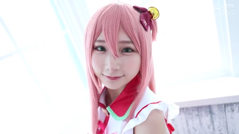 室内 · 微笑 · 顔のクローズアップ · 注視 · 正面 · Cosplay