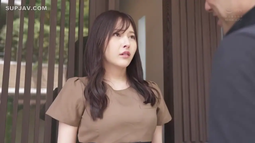 站立 · 半身 · 剧情 · 交流 · 门口 · 忧虑 · 棕色上衣