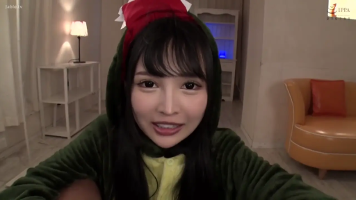 Indoor · Close-up of the face · 连体睡衣