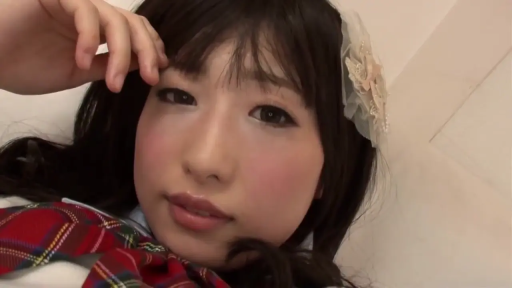 室内 · 迷离 · 面部特写 · JK制服 · 注视镜头 · 躺卧 · 发饰 · 俯瞰视角