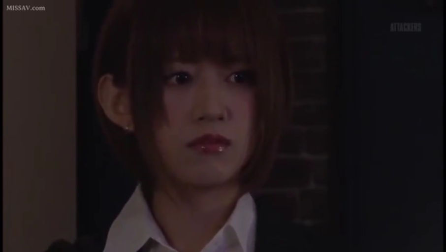 Indoor · 面部特写 · Business attire