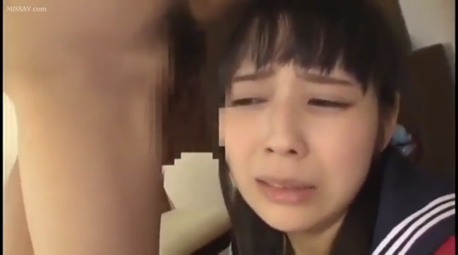 室内 · 顔部のクローズアップ · モザイク · 苦痛 · 水手服 · 近づいて · フェラチオの暗示