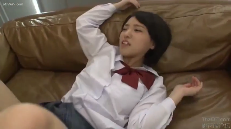 全身 · 仰卧 · JK制服 · 室内沙发