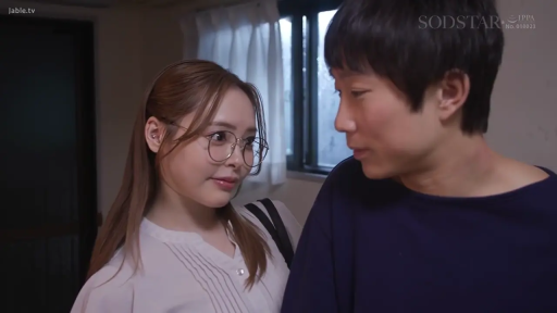 室内 · 脸部 · 眼镜 · 站立 · 平静 · 白衬衫 · 对视