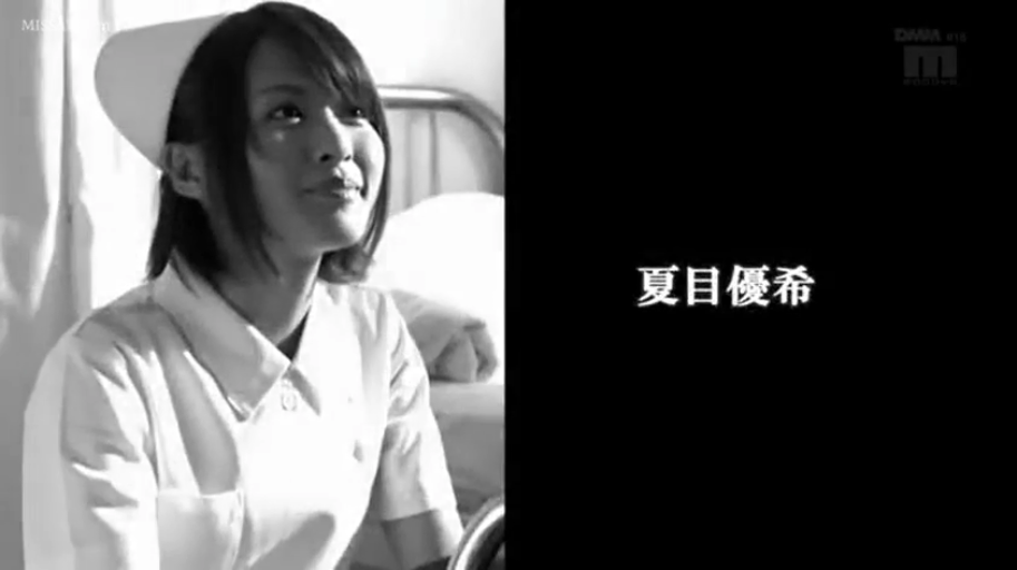 教室 · 教学情景 · 白衬衫 · 微笑 · 交流 · 近景 · 相对而坐