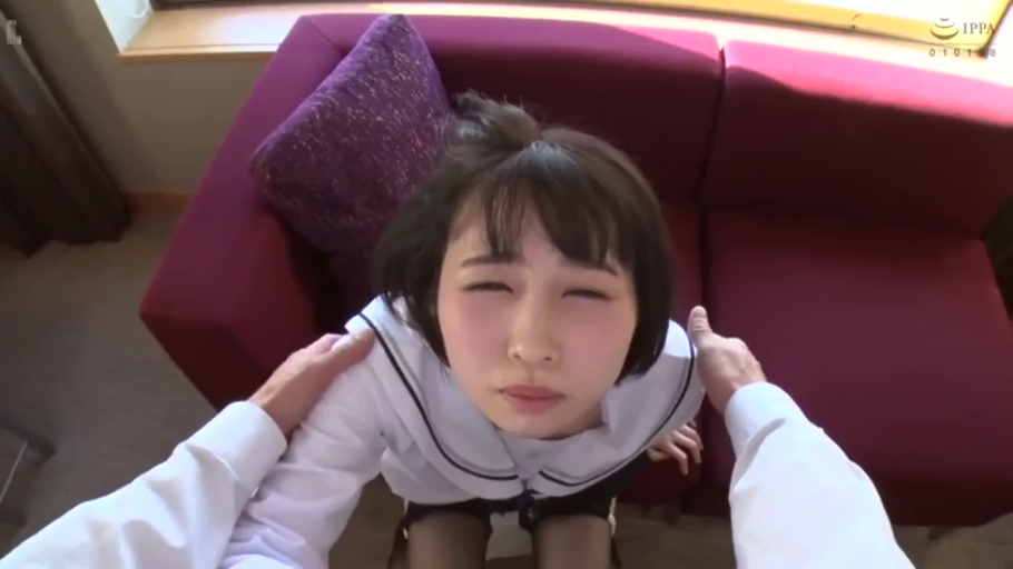 甜美 · 卧室 · 枕头 · 半身 · 注视镜头 · 双马尾 · 粉色草莓毛绒睡衣 · 侧躺