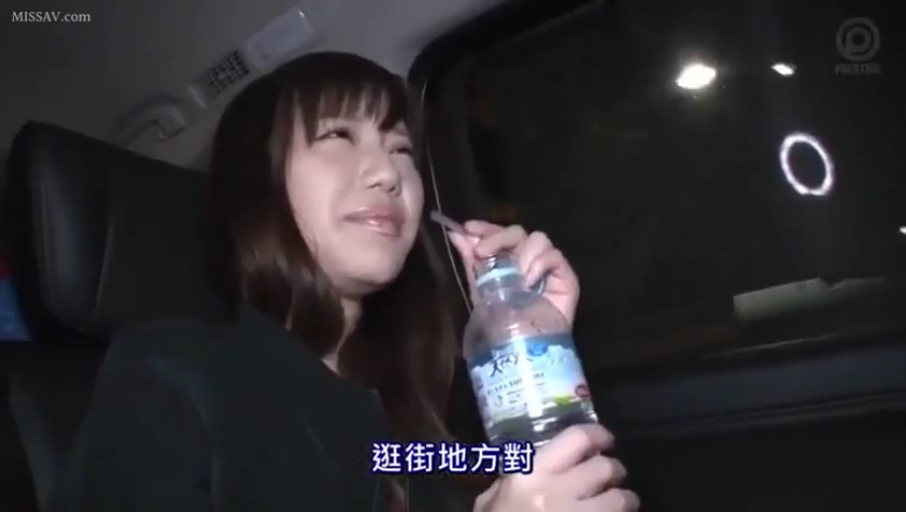 全身 · 性交 · 卧室 · 床铺 · 后入式 · 欢愉 · 露点 · 红色内衣
