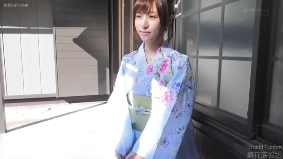 站立 · 微笑 · 半身 · 凝视 · 浴衣 · 发饰 · 日式走廊