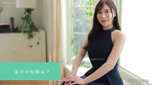 坐姿 · 半身 · 端庄 · 清纯 · 绿植 · 访谈 · 窗边 · 深蓝色挂脖连衣裙