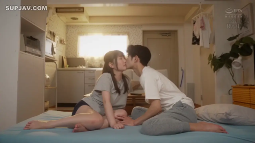 专注 · 卧室 · 枕头 · 剧情 · 远景 · 交流 · 居家服 · 对坐